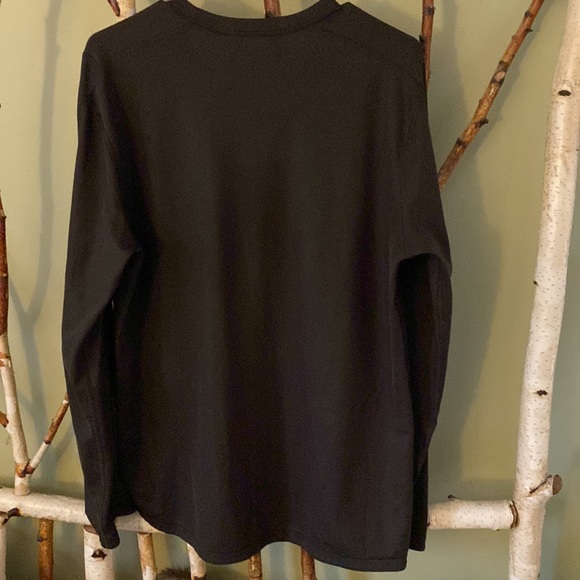 Lululemon long sleeved shirt - Picture 3 of 5